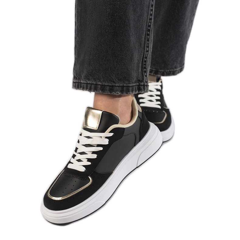 Tênis pretos femininos