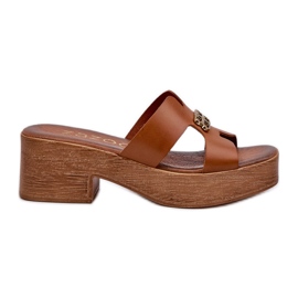 Zazoo 40412 chinelos femininos elegantes de couro com decoração dourada, marrom