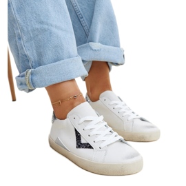 Tênis branco com efeito desgastado da Gombol Tênis branco com efeito desgastado da Gombol