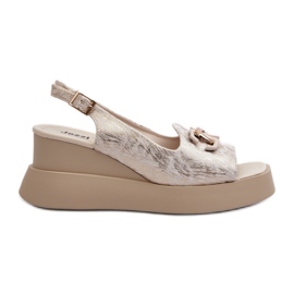 Sandálias femininas com plataforma e cunha com decoração dourada Janesca dourado Sandálias femininas com plataforma e cunha com decoração dourada Janesca dourado