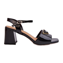 S.Barski Sandálias elegantes de couro envernizado com salto alto preto D&amp;A MR38-660