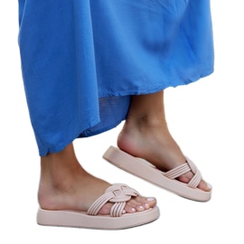 Chinelos de borracha bege da Ferrei