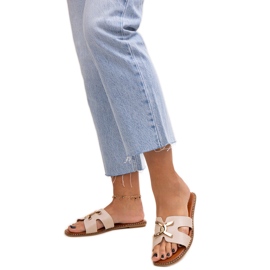 Chinelos bege claro com fivela Razanna