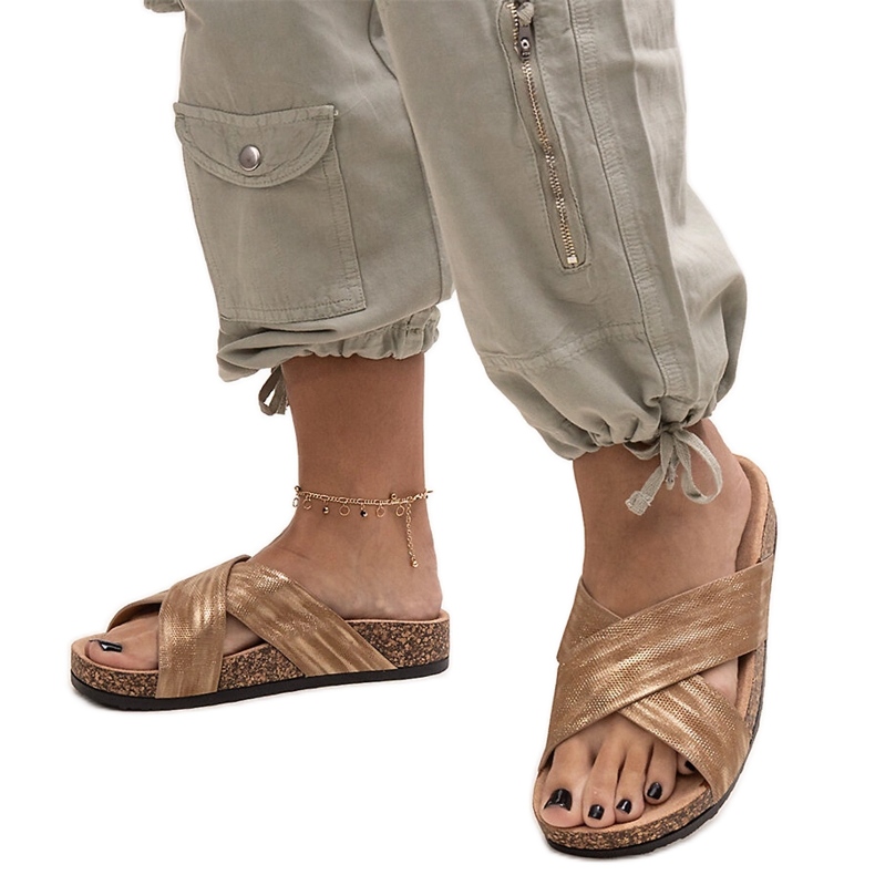 Chinelos com sola de cortiça Ribera brilhante castanho