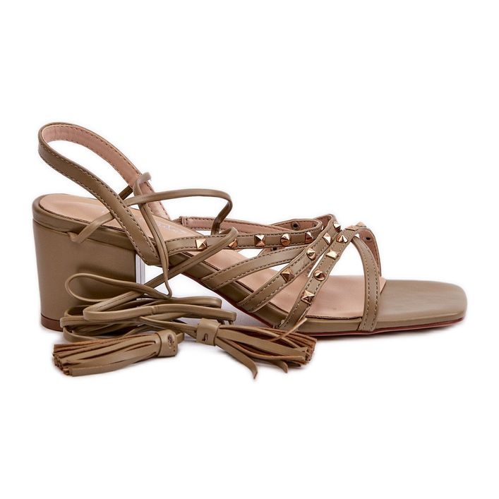 Sandálias amarradas de salto baixo decoradas com tachas, verde Chrisele