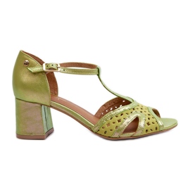 Sandálias femininas de couro com salto alto Maciejka 06551-09 Lima verde
