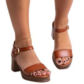 Sandálias marrons com salto bloco maciço de Gana marrom