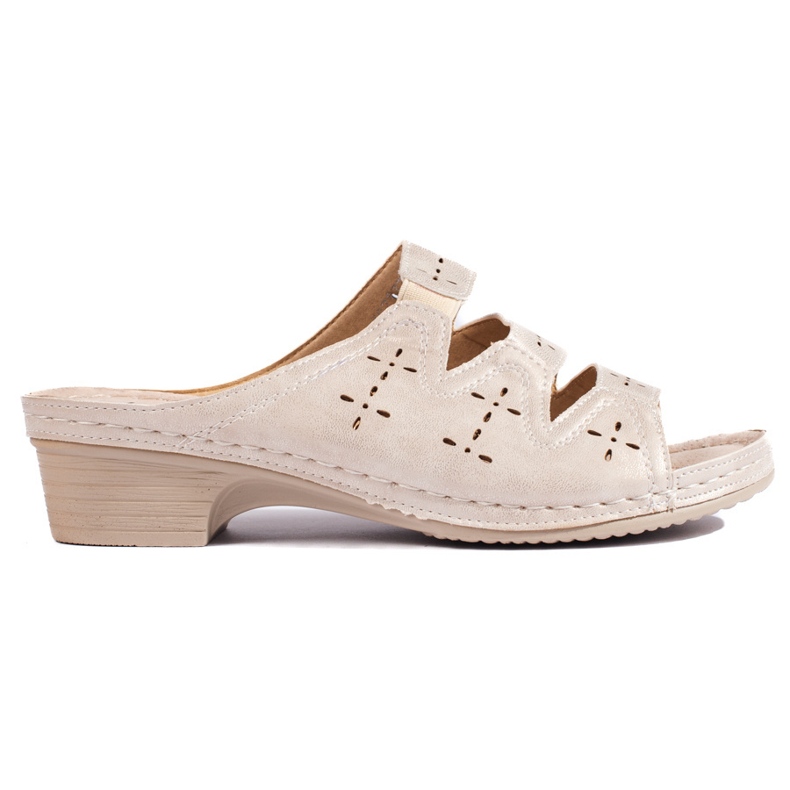 Mules de cunha bege perfurados