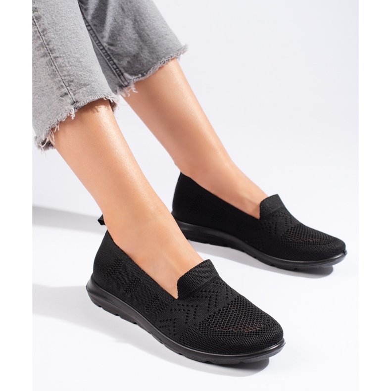 Slip-on preto em tecido feminino