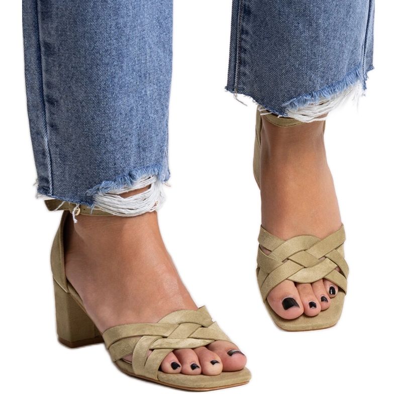 Sandálias verdes de salto alto da Wajda