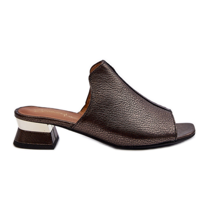 Chinelos femininos elegantes feitos de couro natural com salto baixo Maciejka 06360-20 Grafite preto