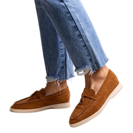 Mocassins marrons com pingente de metal da Fiorano marrom