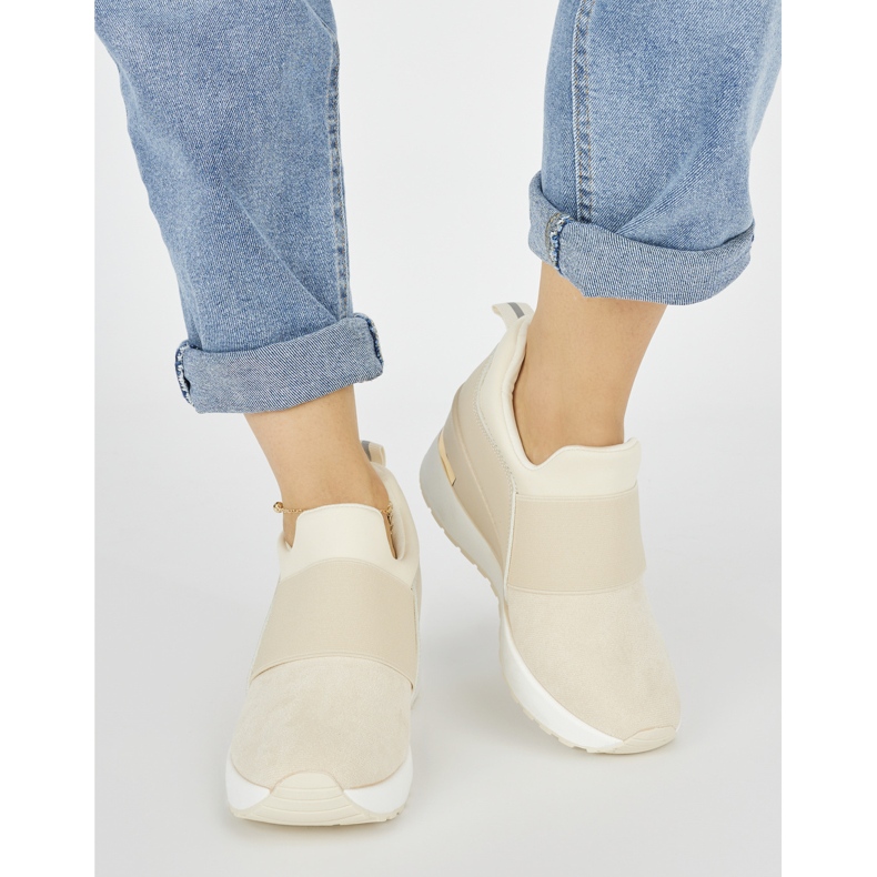 Tênis de cunha feminino bege claro