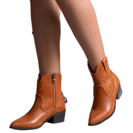 Botas de cowboy marrons de salto alto da Madia castanho