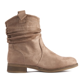 Botins de camurça bege enrugados