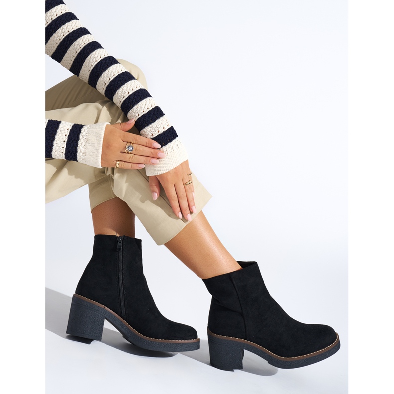 Botins femininos negros preto