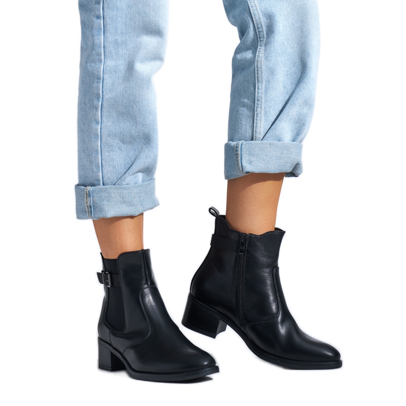 Botins femininos de salto baixo preto