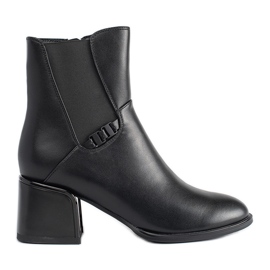 Botins pretos de salto alto com elástico