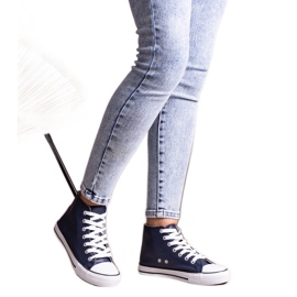 Tênis de cano alto azul marinho feito de couro ecológico da Boniface