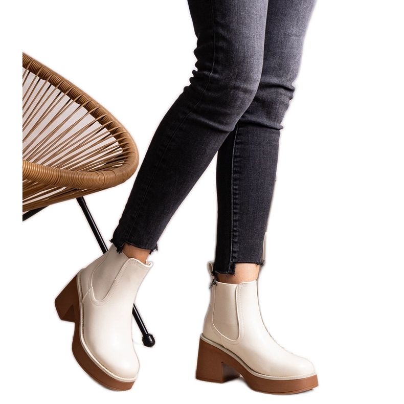 Botins bege da Lidea