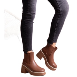 Botins castanhos da Lidea marrom