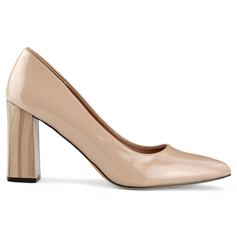 Sapatos de salto alto bege envernizado com palmilha de couro