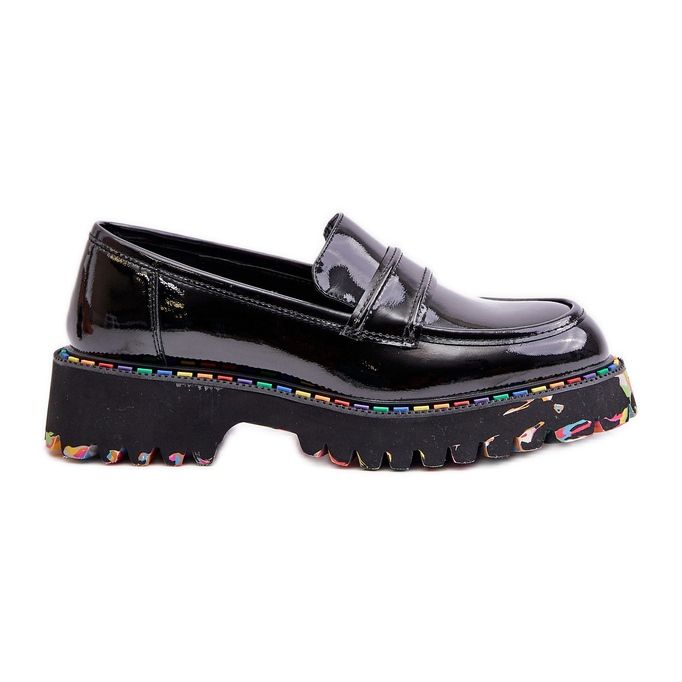 Mocassins femininos robustos patenteados Artiker 55C0489 pretos