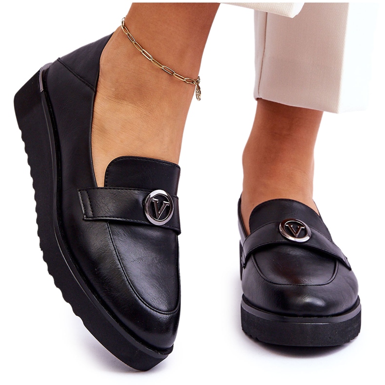 Mocassins femininos de couro Vinceza com cunha baixa, pretos