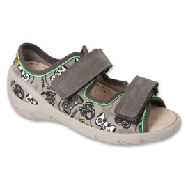 Chinelos infantis Befado com velcro, forro em couro 063X021, cinza