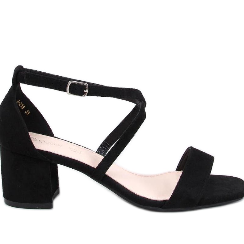 Sandália preta de salto baixo preto