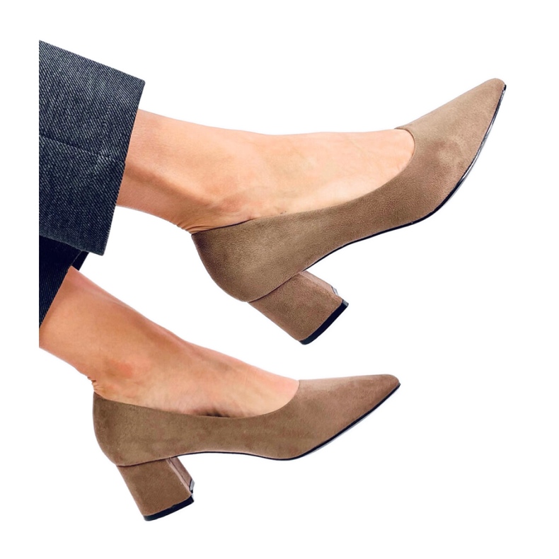 Bombas cáqui de salto baixo castanho