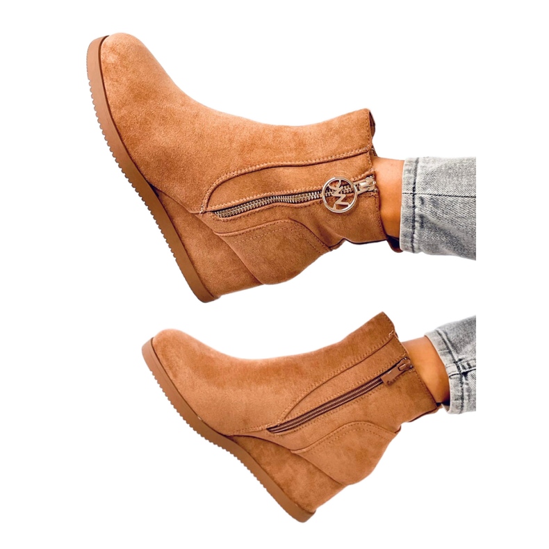Botins de cunha com fecho Camel dourado castanho