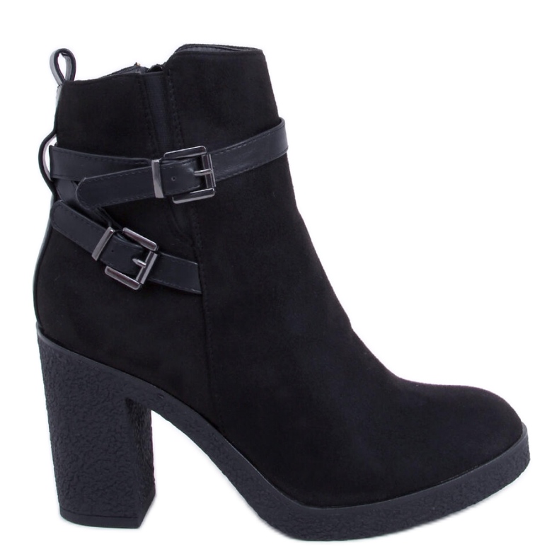 Botas pretas de salto alto preto