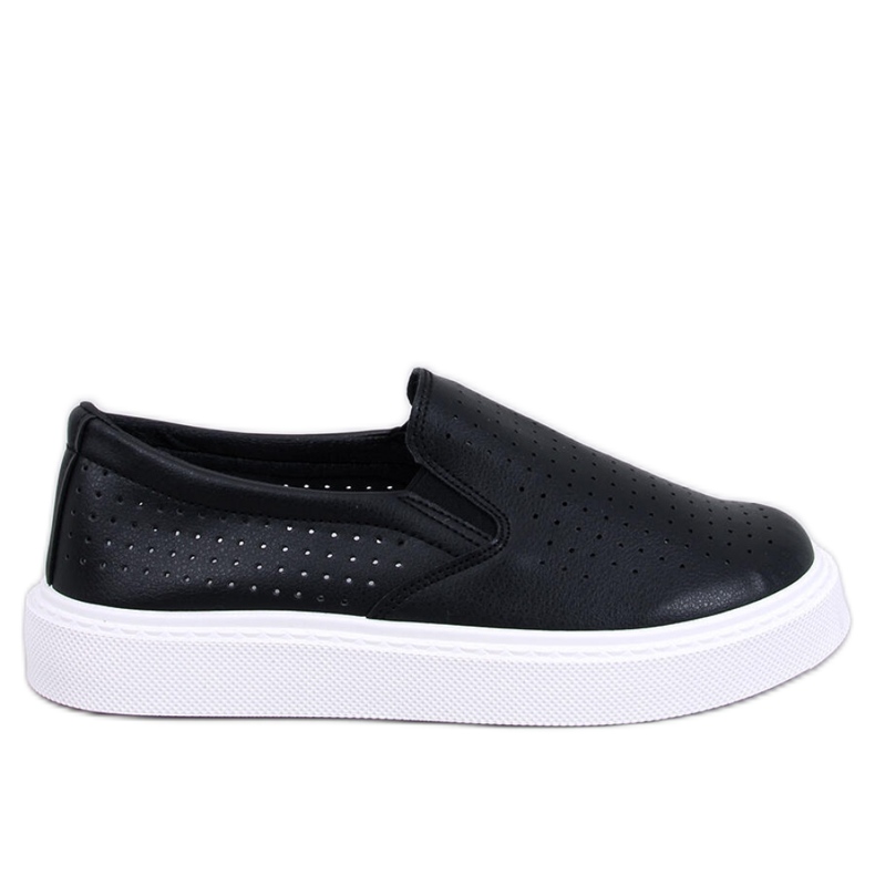 Tênis slip-on preto vazado