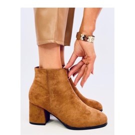 Marple Camel Ankle boot liso com salto alto - Inello marrom