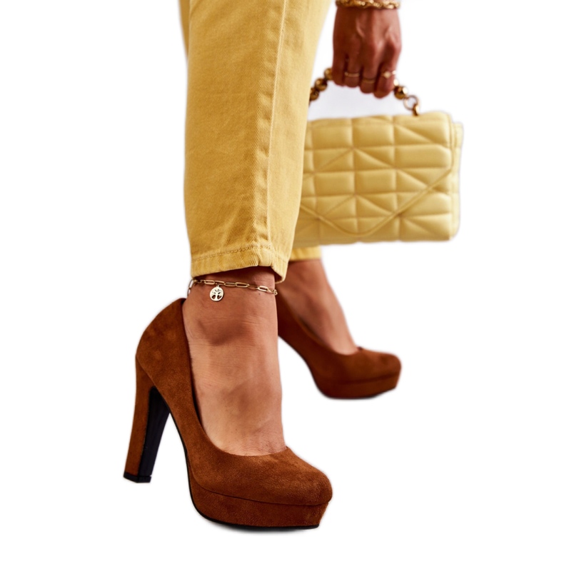 Step in style Bombas Modelo Soro M115 Camel Suede – Entre com estilo castanho
