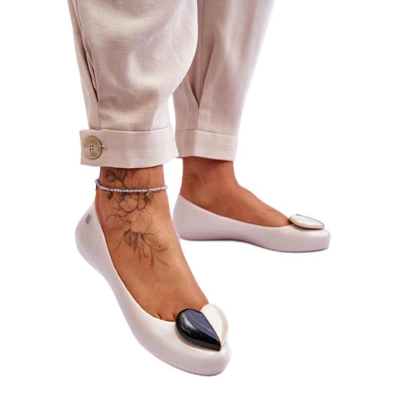 Step in style Sapatilhas Modelo Zaxy LL285030 Bege Claro - Entre com estilo
