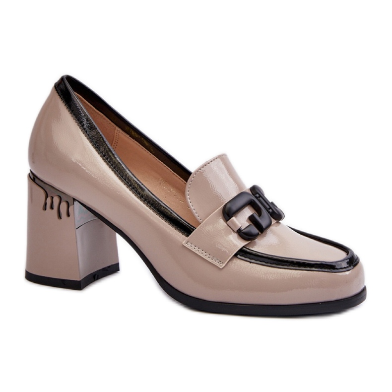 Sapatos femininos de couro envernizado bege