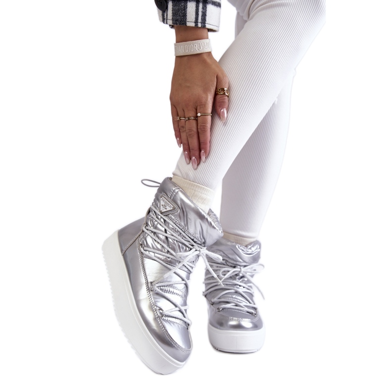 Botas femininas de neve com plataforma prateada e cadarço cinza