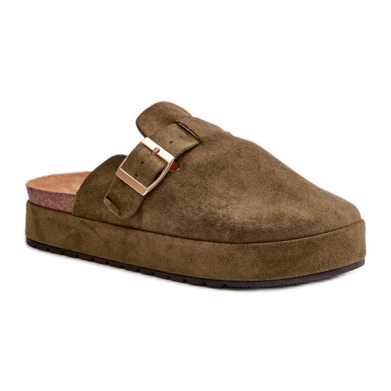 Chinelos femininos na plataforma Verde