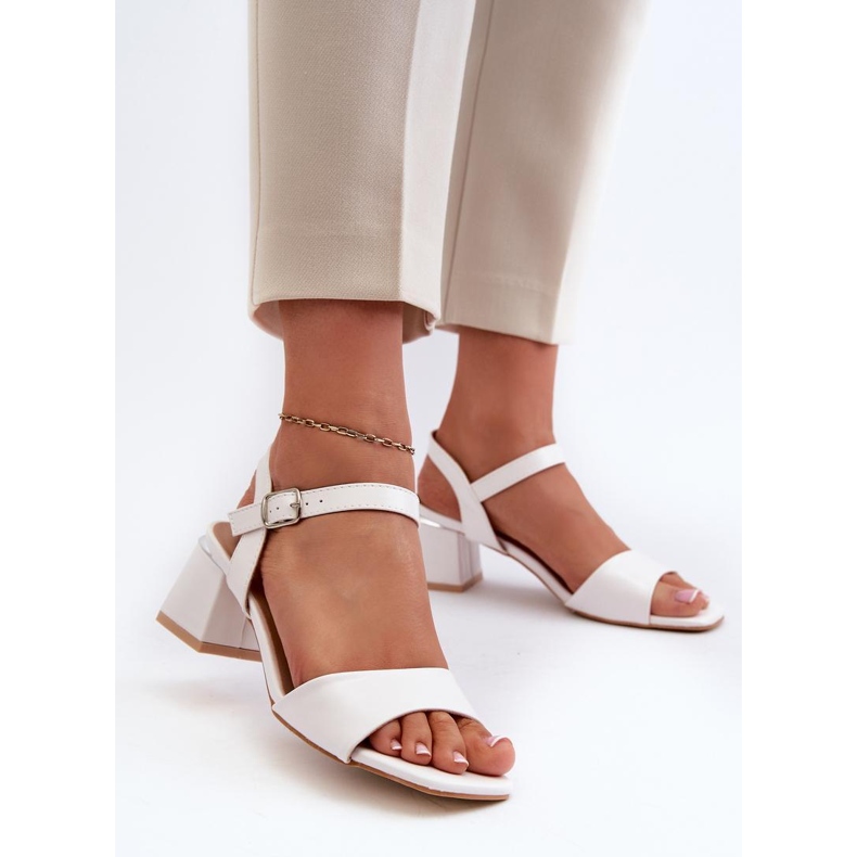 Step in style Sandálias Modelo Leisha LT33-10 Brancas - Entre com estilo branco Step in style Sandálias Modelo Leisha LT33-10 Brancas - Entre com estilo branco