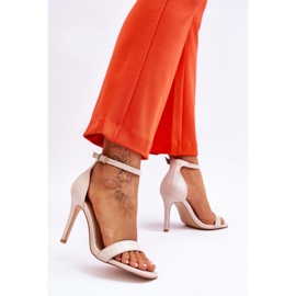 Step in style Sandálias Modelo Rayden 23-20210 Bege - Entre com estilo