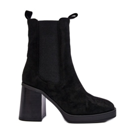 Step in style Botins Modelo Piovere 8600 Camurça Preta - Entre com estilo preto