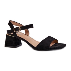Step in style Sandálias Modelo Leisha LT33-10 Pretas - Entre com estilo preto