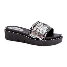 Step in style Sandália Chinelo Modelo Rivanique G-582-02 Preta/Prata - Entre com estilo preto Step in style Sandália Chinelo Modelo Rivanique G-582-02 Preta/Prata - Entre com estilo preto