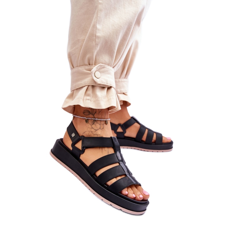 Sandálias veganas pretas Zaxy preto