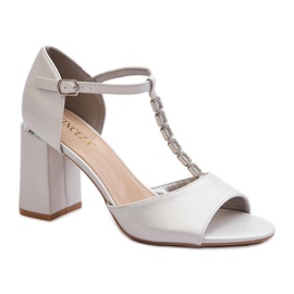 Step in style Sandálias Modelo Aniya 20195 Prata - Entre com estilo cinza Step in style Sandálias Modelo Aniya 20195 Prata - Entre com estilo cinza
