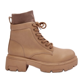 Botas bege com gravata