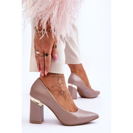 Step in style Bombas Modelo Lewski 3117 Bege – Entre com estilo