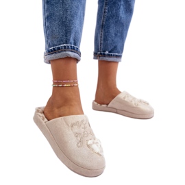 Chinelos Modelo MD6003 Bege Chinelos Modelo MD6003 Bege